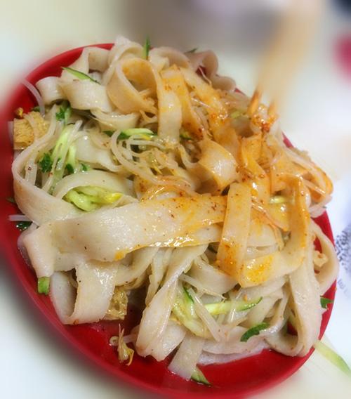 睢寧特產搟面皮宿遷泗洪面皮徐州邳州似涼皮速食真空精包裝包郵