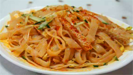 涼皮、面皮、搟面皮、米皮有何區別,很多人都不知道,你都吃過嗎